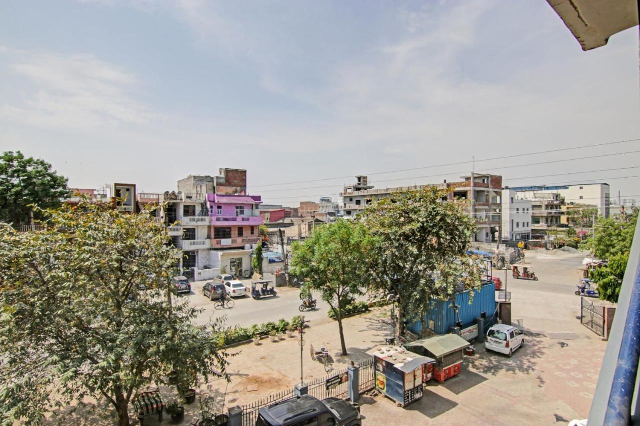 Collection O Slf Mall Sector 30 Faridabad Exterior foto